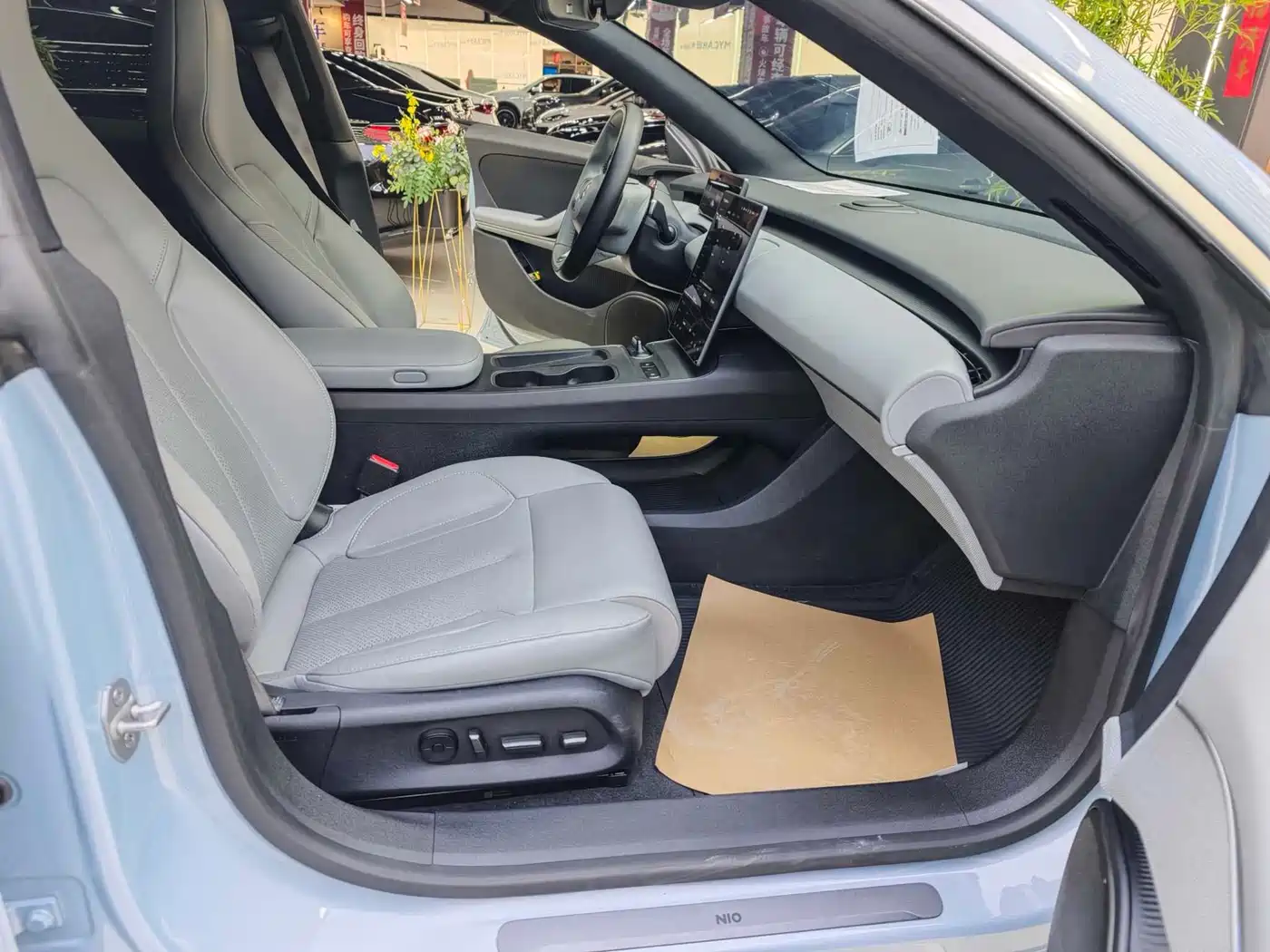 NIO NIO ET5T