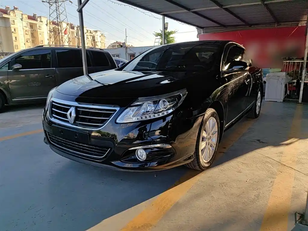 Renault Latitude 2016 2013 Facelift 2.0L CVT Luxury Edition