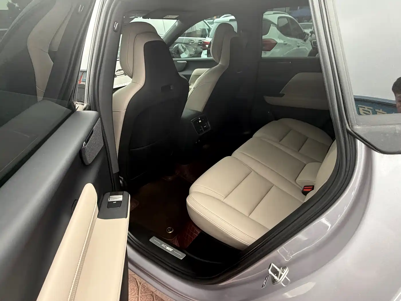Volvo XC70 Plug-in Hybrid 2026 4WD Ultra Long Range Plus фото 10