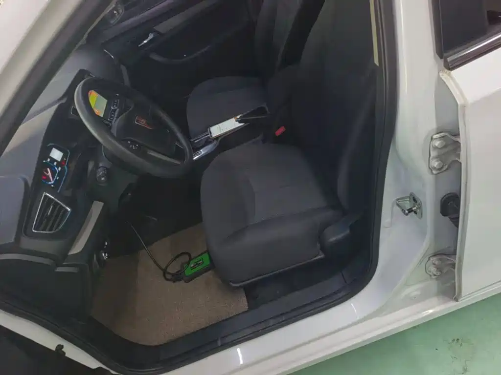 Photo 15 - Roewe 360