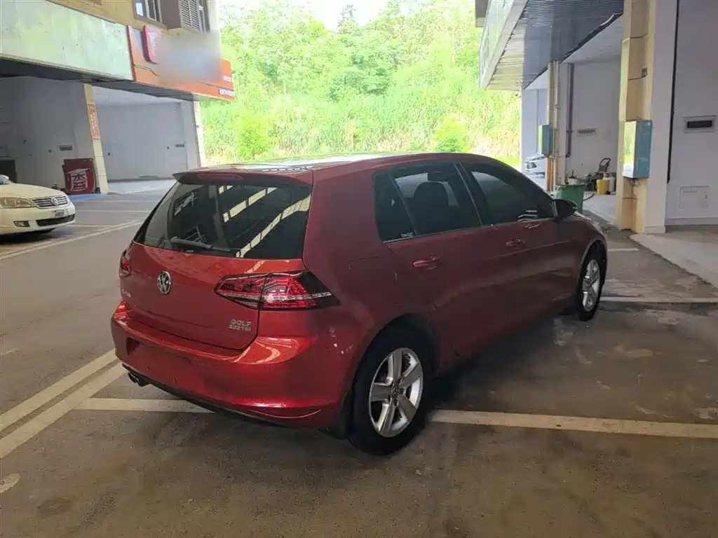 Volkswagen Golf 2017 230TSI Auto Comfort Millionth Anniversary Edition фото 7