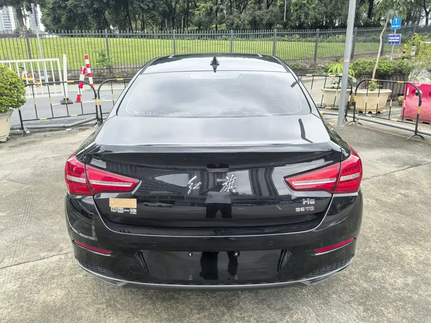 Hongqi H5 2020 1.8T Automatic Smart Connection Qi Enjoy Edition фото 17