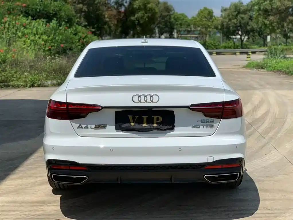 Audi A4L 2022 40 TFSI Luxury Dynamic фото 9