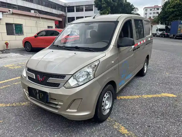 WULING WULING RONGGUANG V