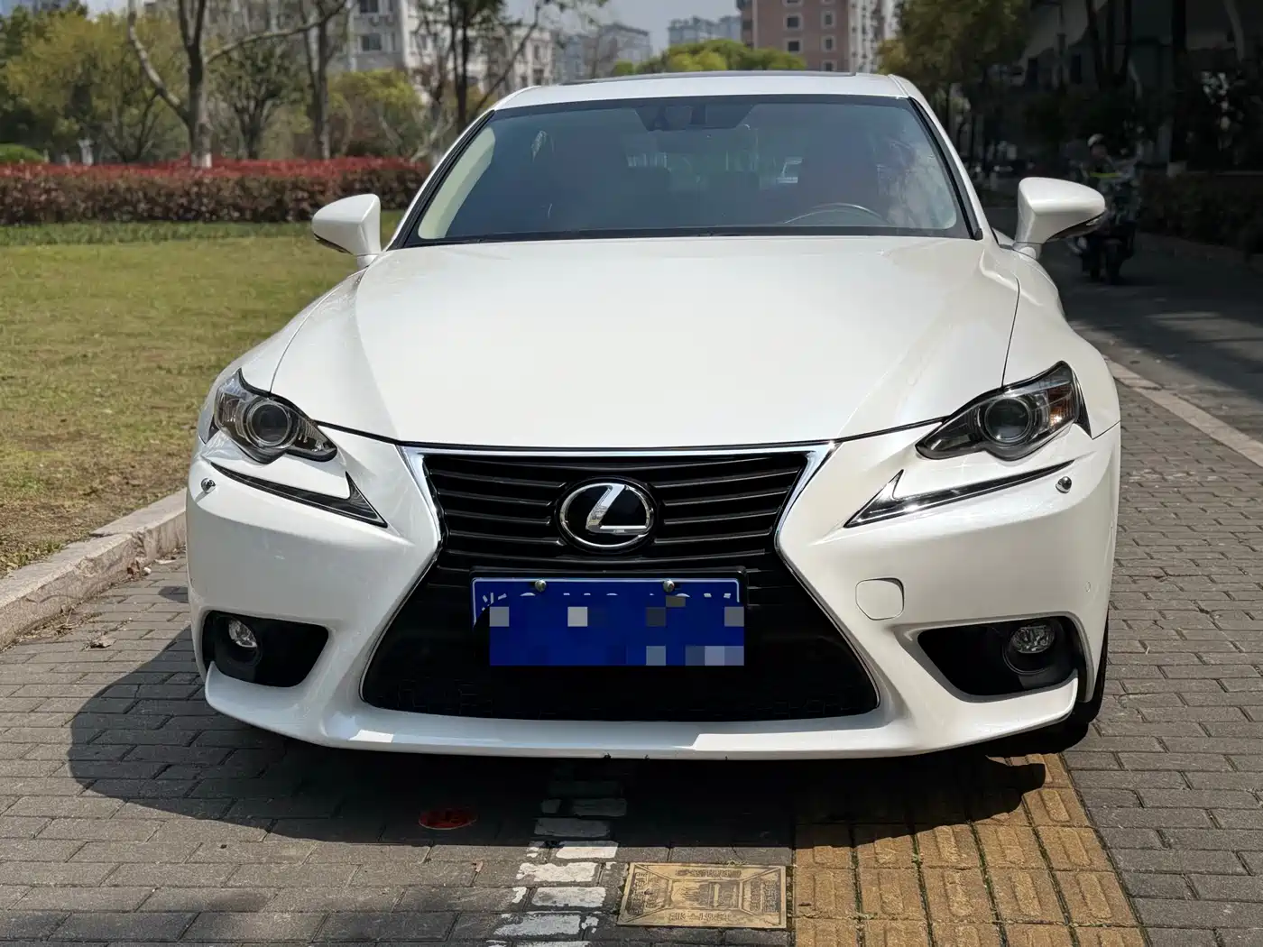 Lexus IS 2015 200t Luxury Edition фото 2