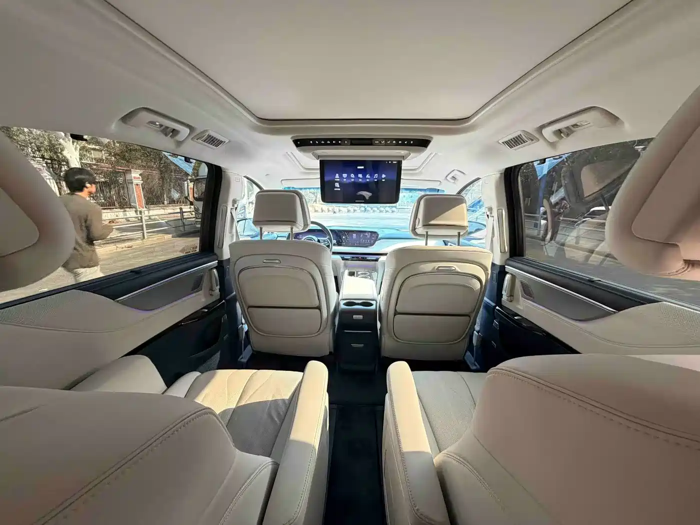 Buick GL8 New Energy 2024 Land Honor Luxury Edition 6-Seater фото 6