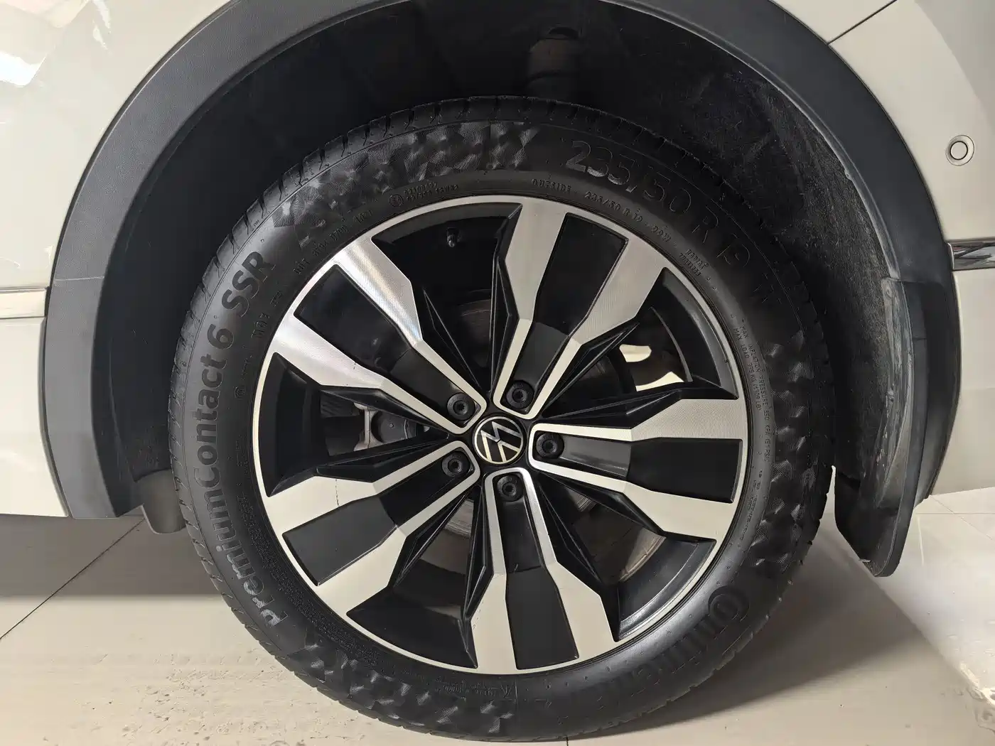 Volkswagen Tiguan L 2022 330TSI Auto 2WD R-Line Premium Edition фото 11