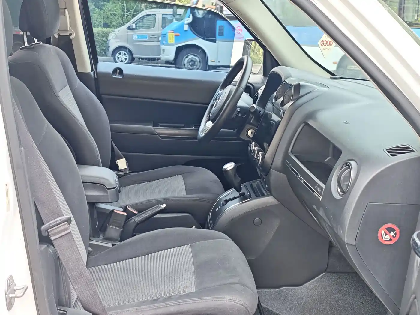 Jeep Patriot 2015 2014 2.4L Sport