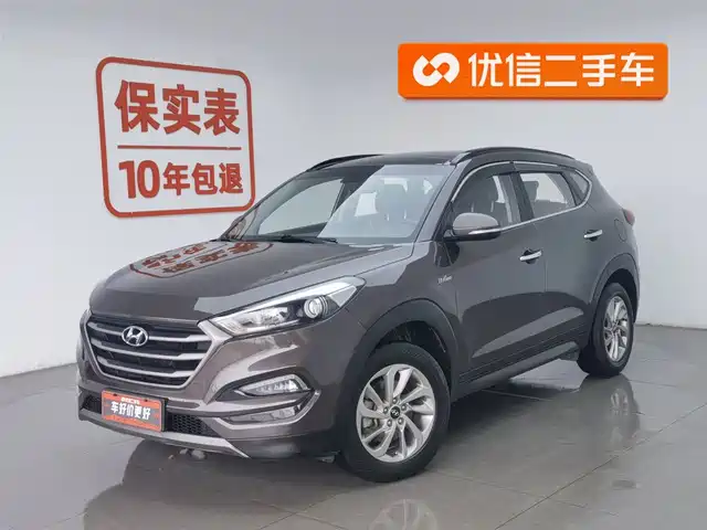 HYUNDAI TUCSON