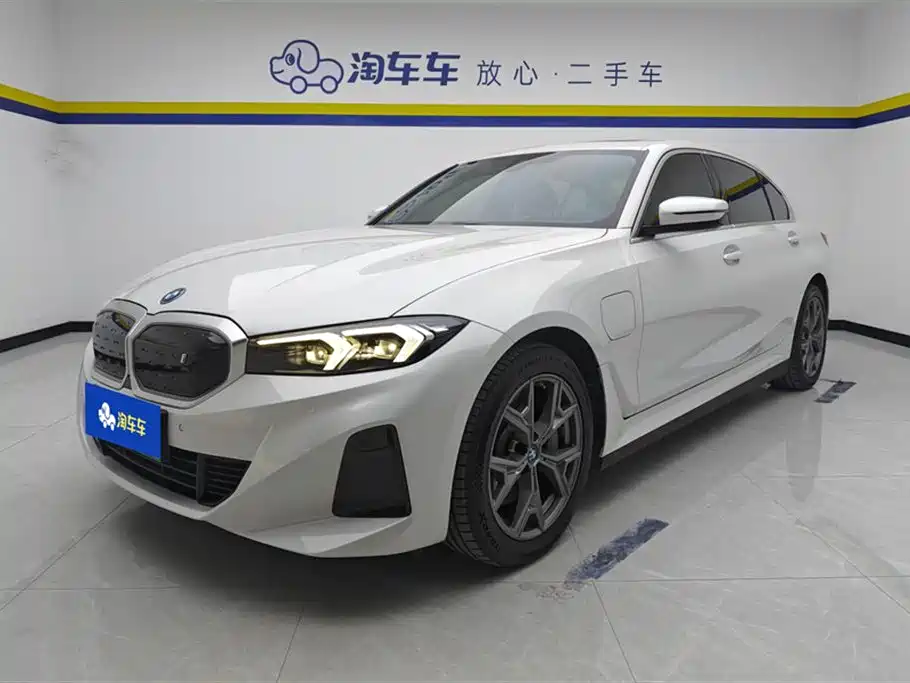 BMW i3 2022 eDrive 35 L