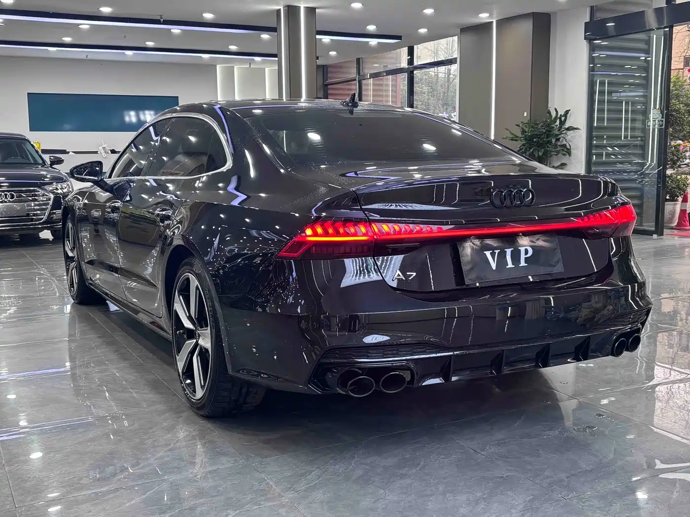 Audi A7L 2024 45TFSI S-line Dream Edition Crystal Package фото 7