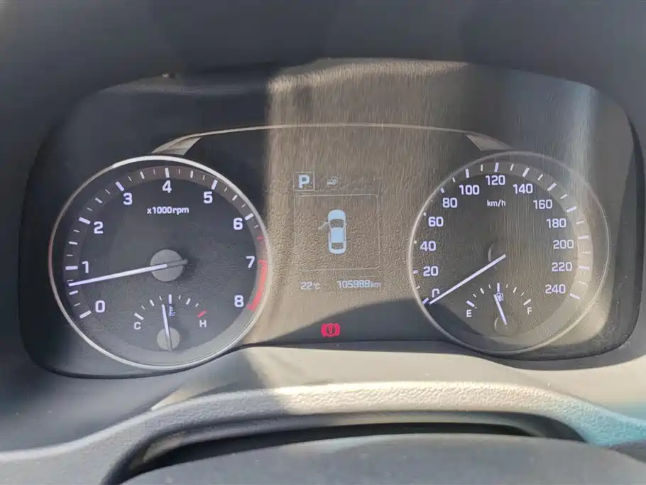 Hyundai Elantra 2016 Model 1.6L Automatic Smart Elite фото 14