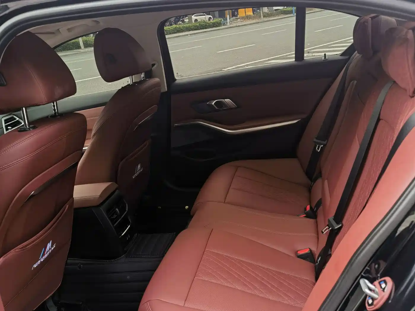 BMW 3 Series 2025 325Li M Sport Package фото 18