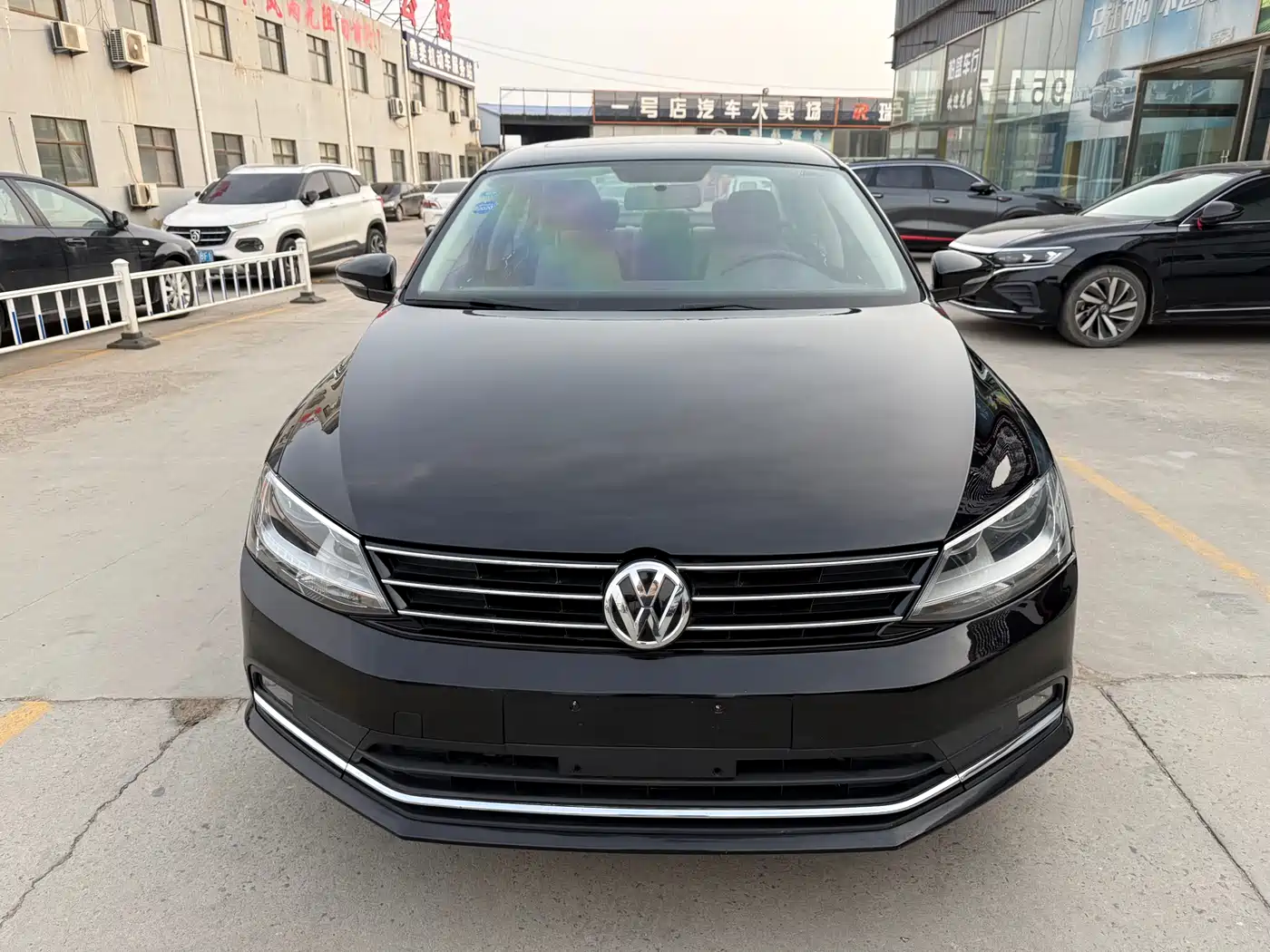 Volkswagen Sagitar 2015 1.6L Automatic Comfort