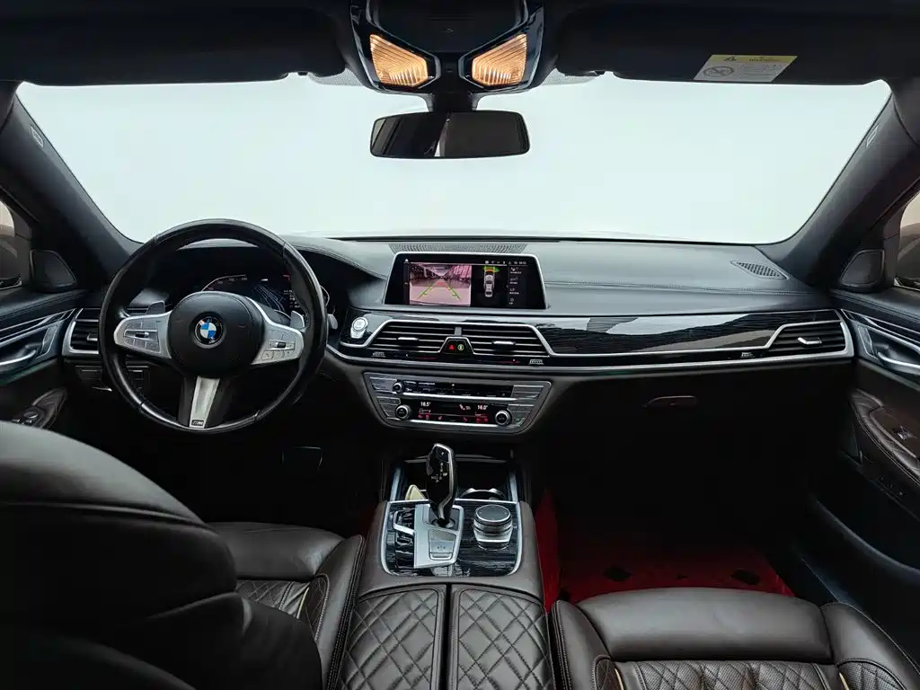 BMW 7 Series 2021 Model 730Li M Sport Package фото 18