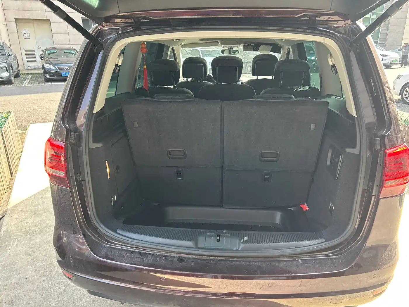 Volkswagen Sharan 2018 380TSI Comfort 7-Seater фото 4