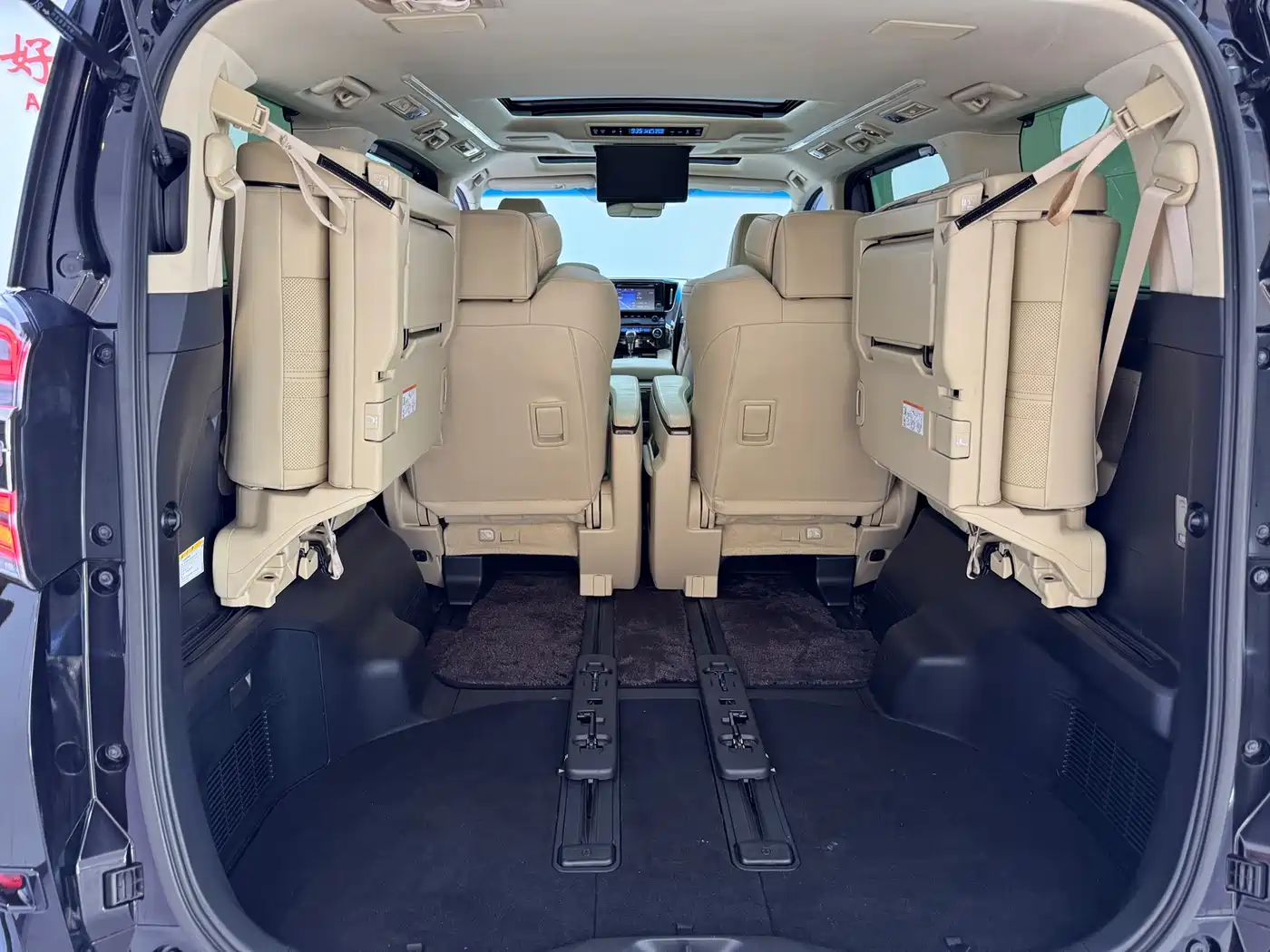 Toyota Vellfire 2019 Hybrid 2.5L HV Premium Edition фото 10