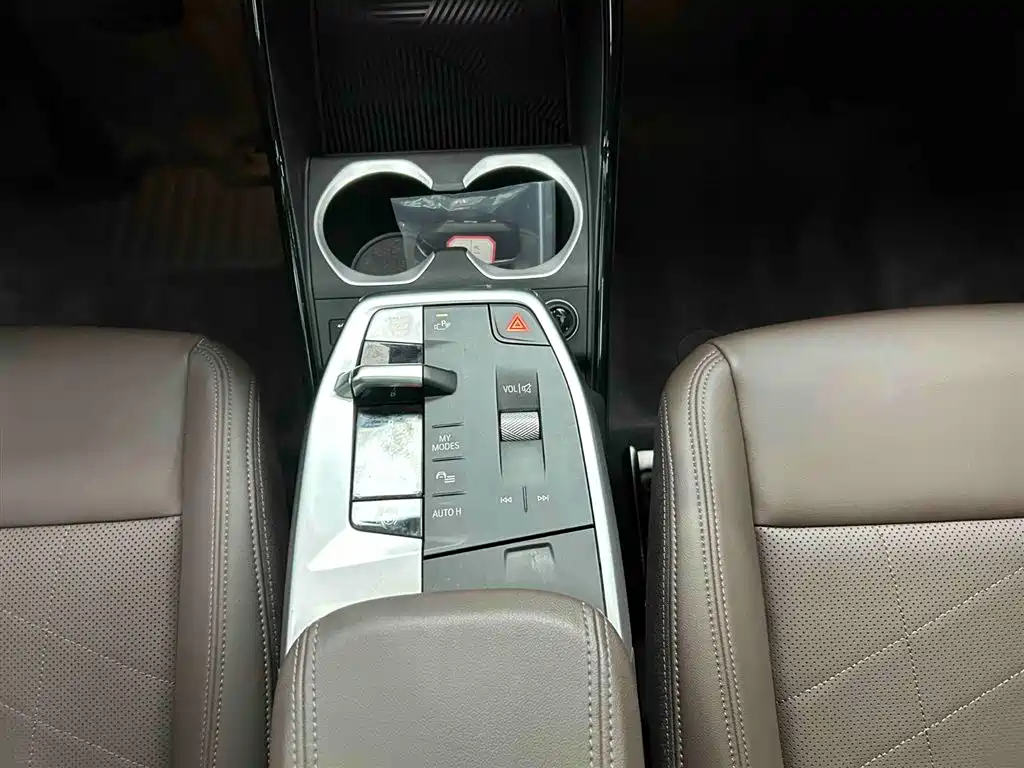BMW X1 2023 sDrive20Li X Design Package фото 5