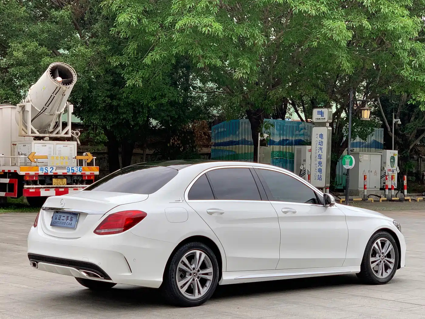 Mercedes-Benz C-Class 2017 Facelift C 200 L Sport Edition фото 17