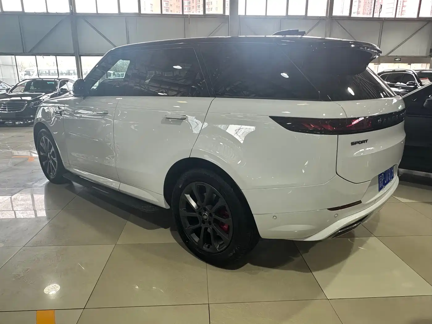 Land Rover Range Rover Sport 2024 400PS Dynamic SE фото 5
