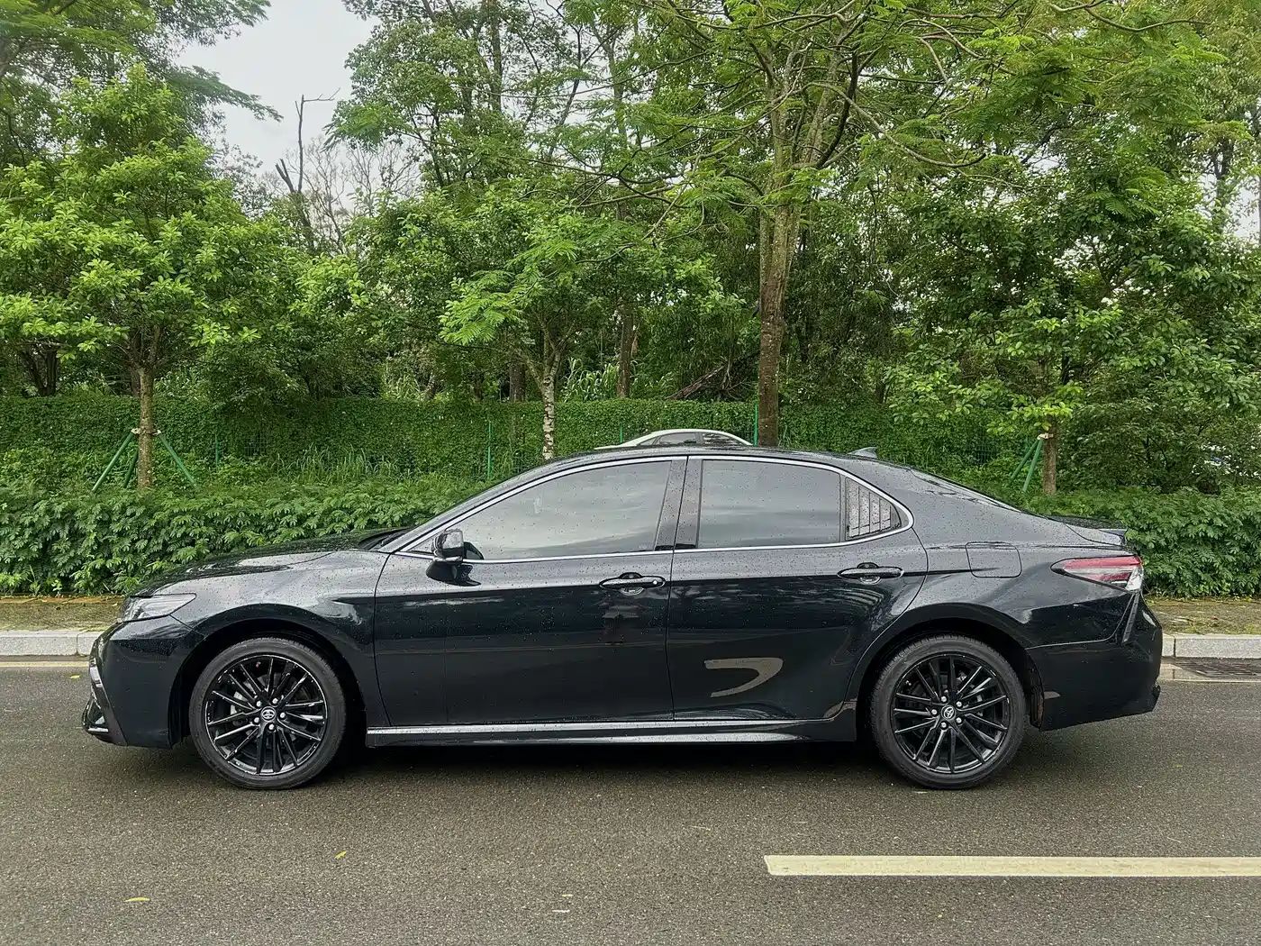 Toyota Camry 2023 2.0S Knight Edition фото 2