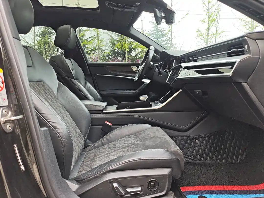 Audi A6L 2023 55 TFSI quattro Premium Dynamic фото 7