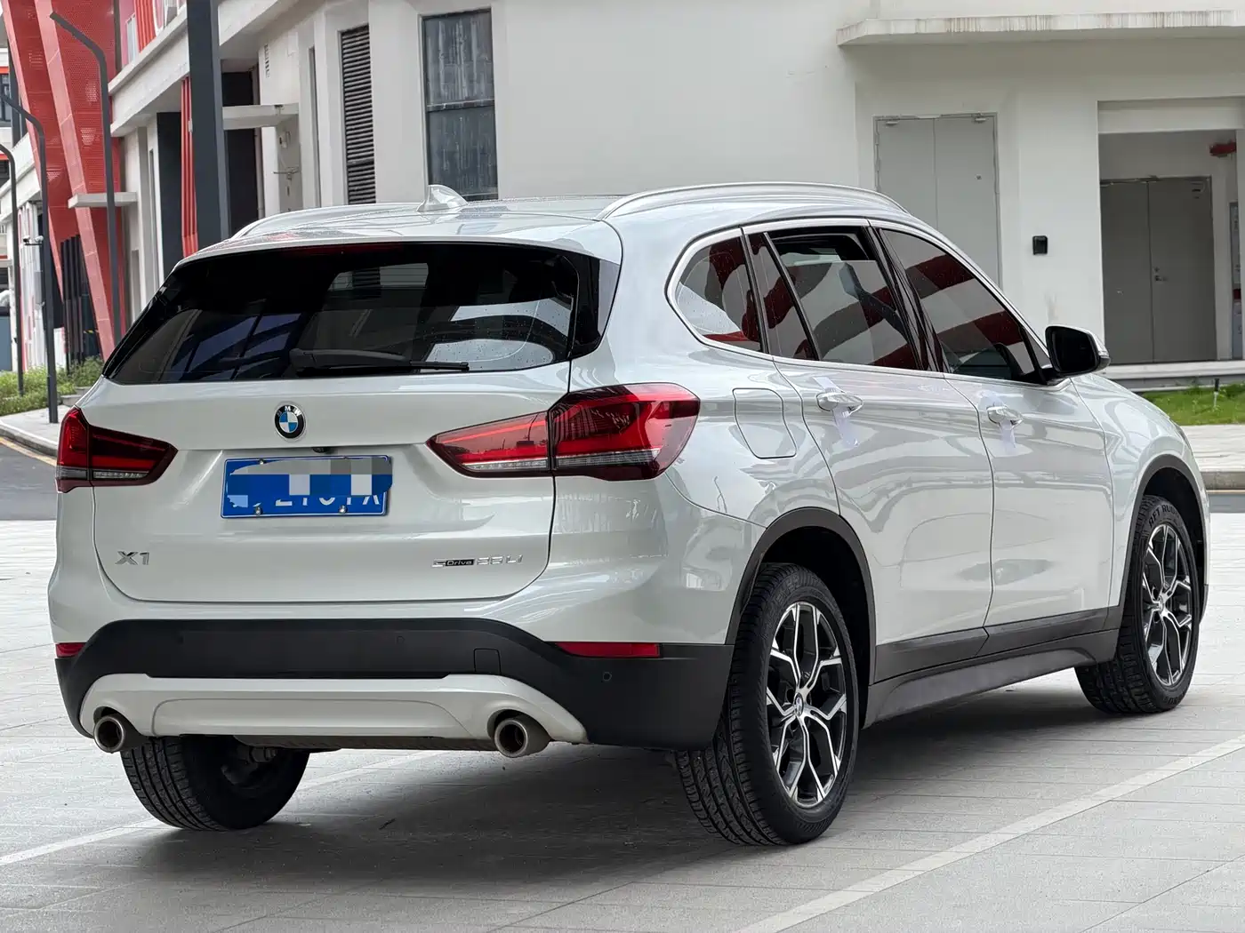BMW X1 2022 sDrive25Li Leading фото 14