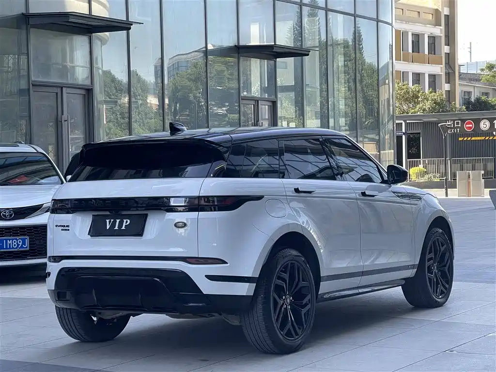 Land Rover Range Rover Evoque 2020 249PS R-DYNAMIC S First Edition Sport фото 8