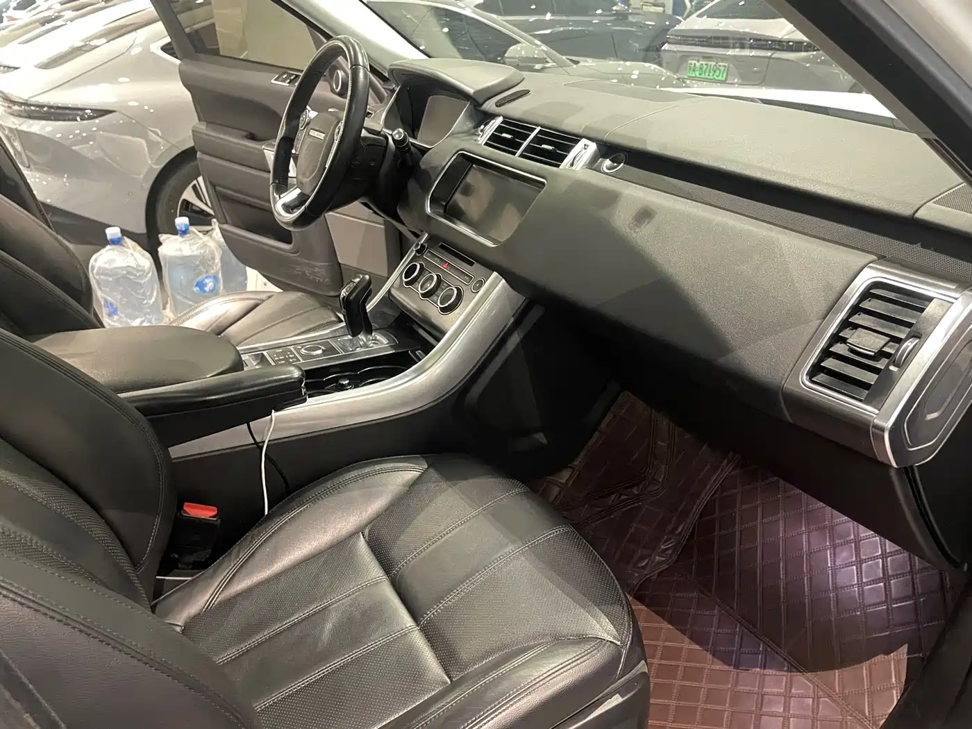 Land Rover Range Rover Sport 2017 3.0 SC V6 SE фото 7