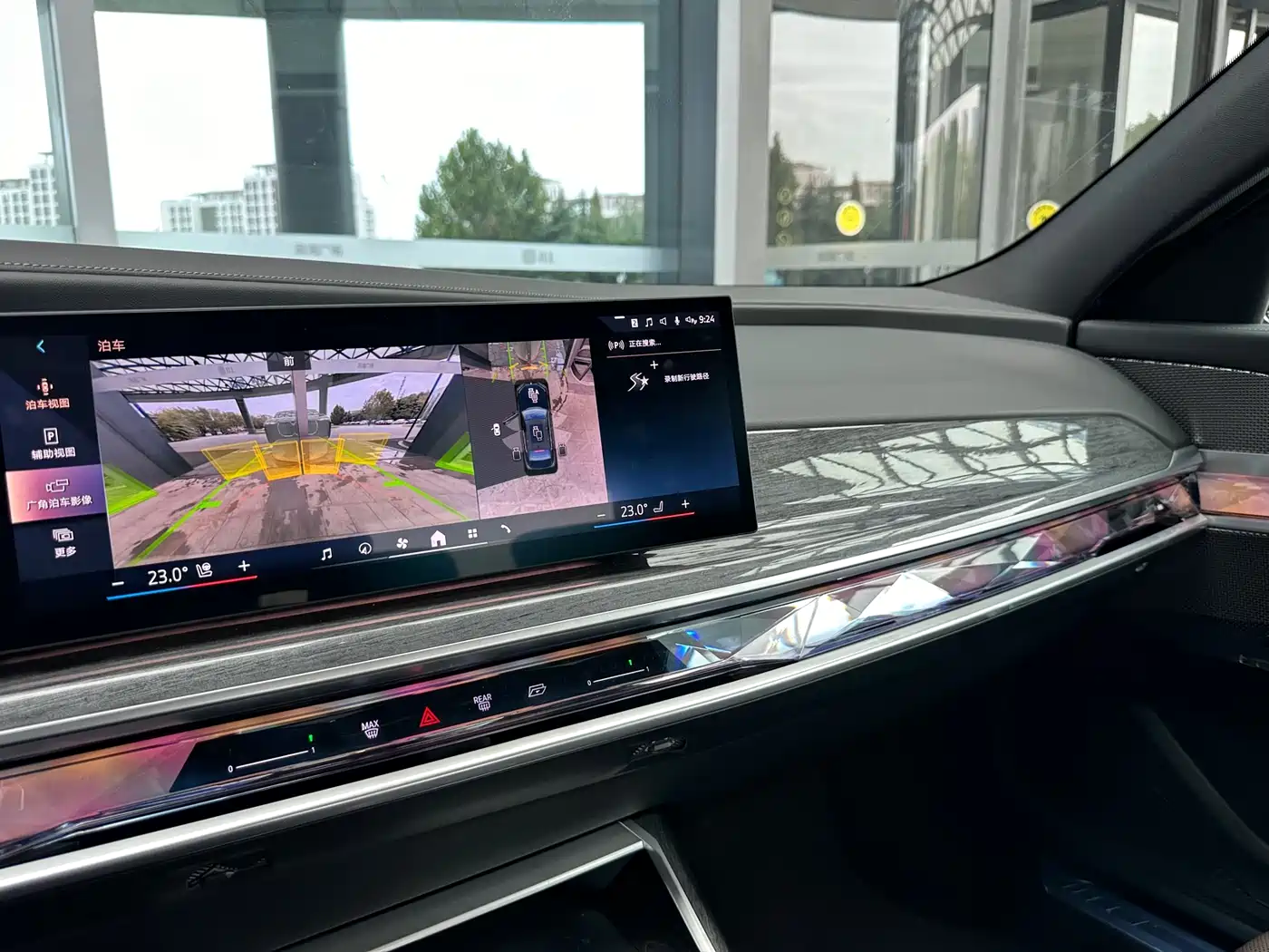 BMW 7 Series 2023 Facelift 740Li Exclusive M Sport Package фото 7