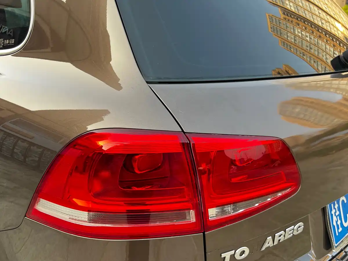 Volkswagen Touareg 2011 3.0TSI Premium фото 12