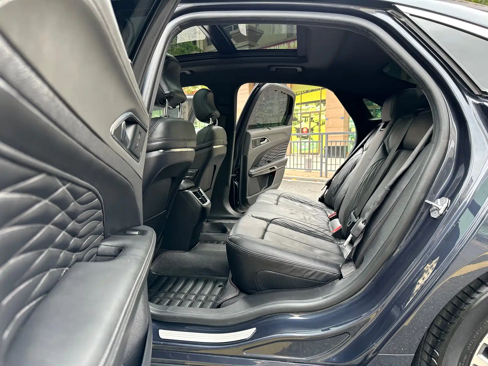 Фото 28 - Ford Taurus