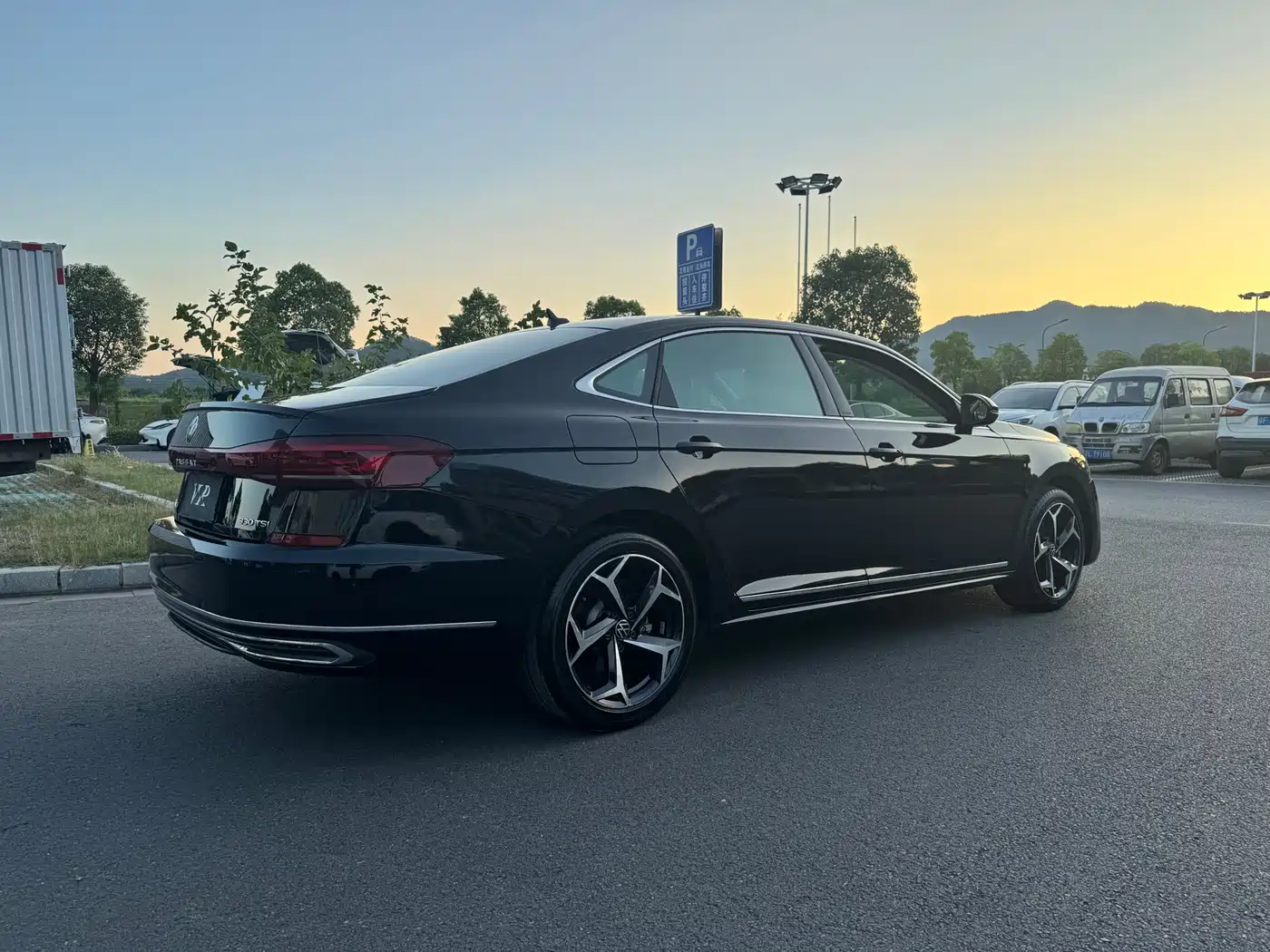Volkswagen Passat 2024 330TSI Starlight Elite Edition фото 5