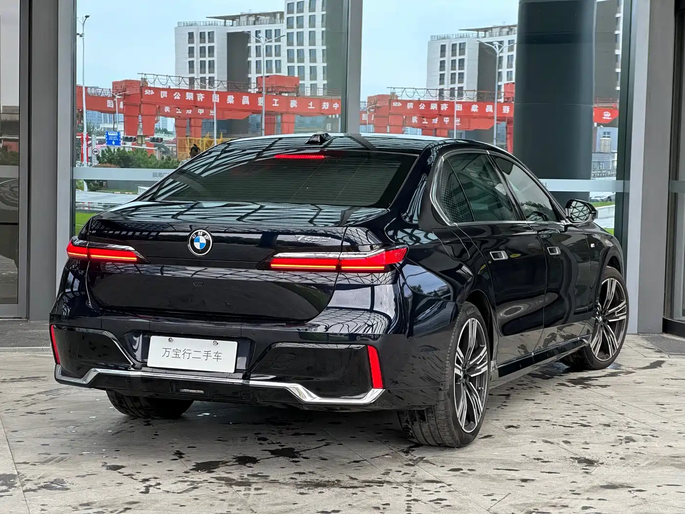 BMW 7 Series 2023 Facelift 740Li Exclusive M Sport Package фото 15