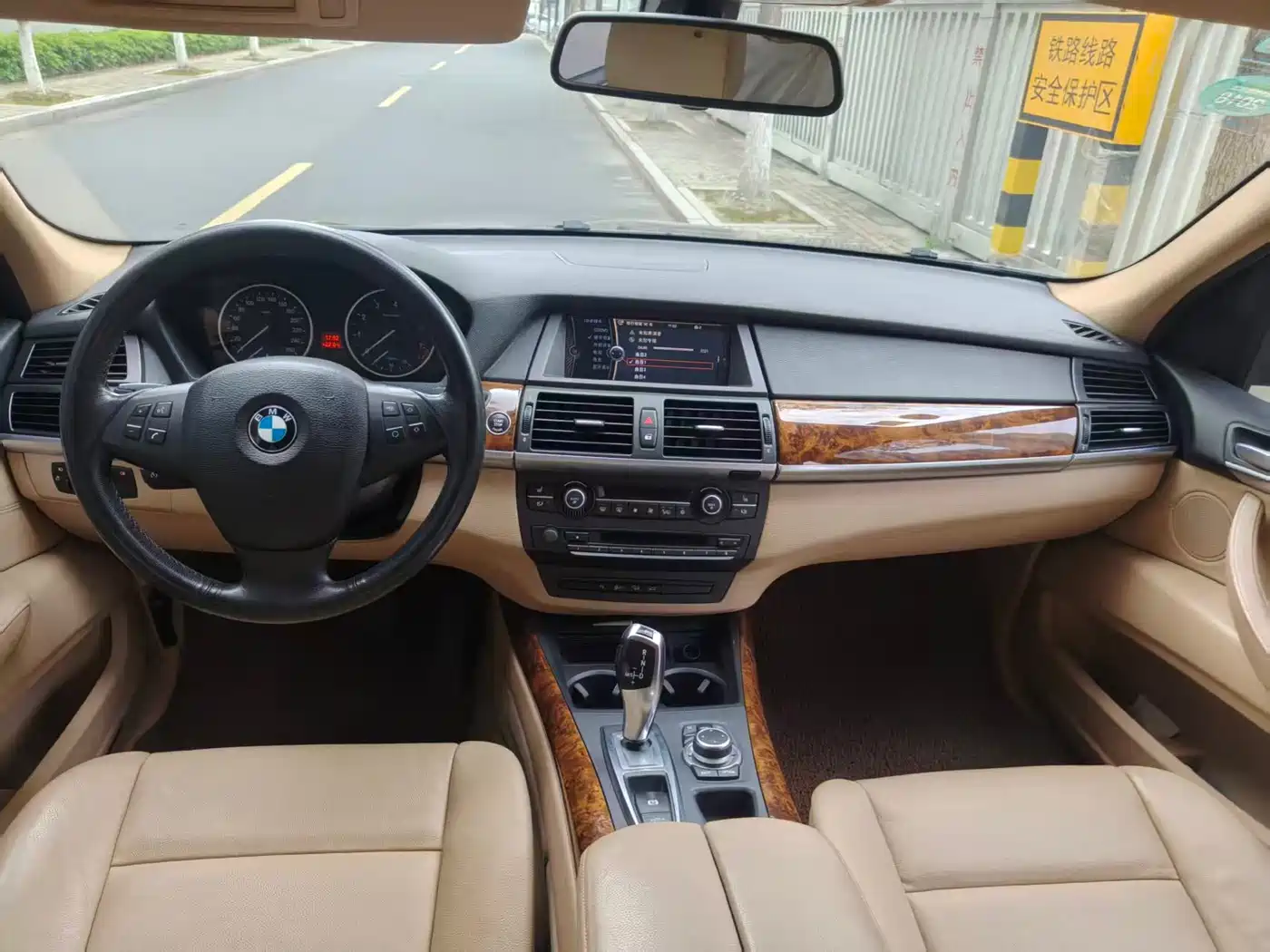 BMW X5 (Import) 2011 xDrive35i Leading Edition фото 5