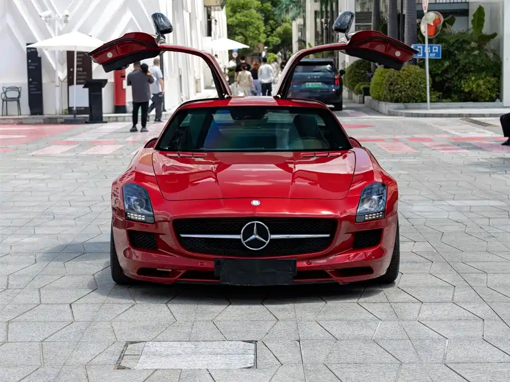 Mercedes-Benz SLS AMG 2013 SLS AMG 45th Anniversary China Limited Edition фото 2
