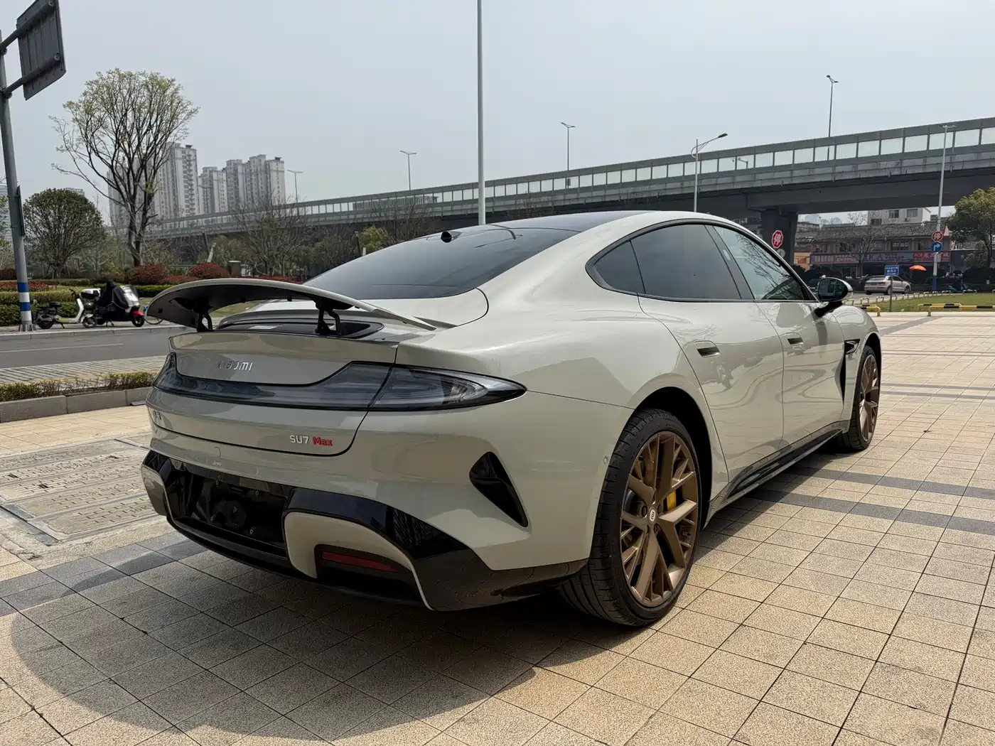 XIAOMI CAR XIAOMI SU7