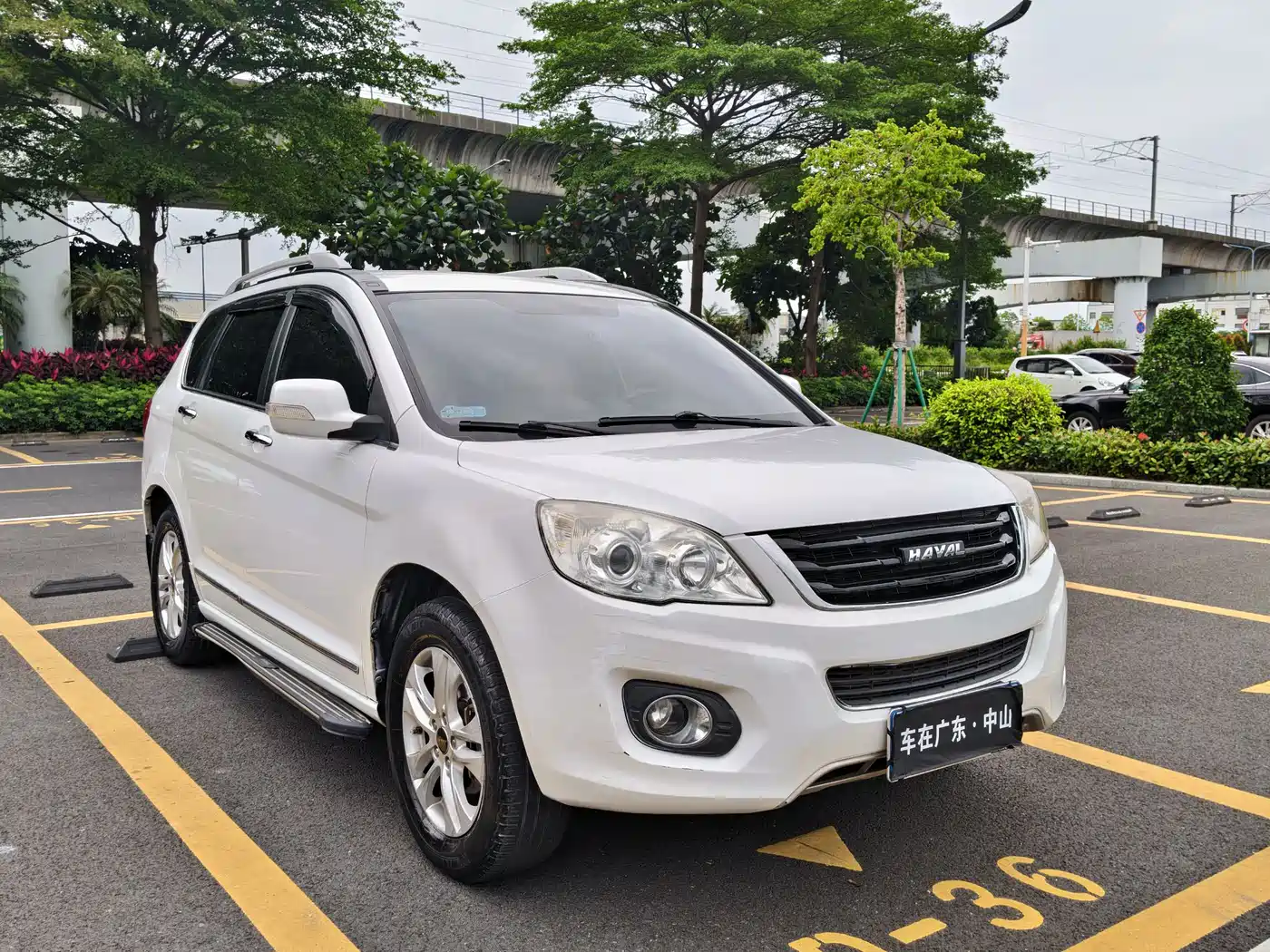 Haval H6 2013 Upgrade 2.4L Automatic 2WD Elite фото 3