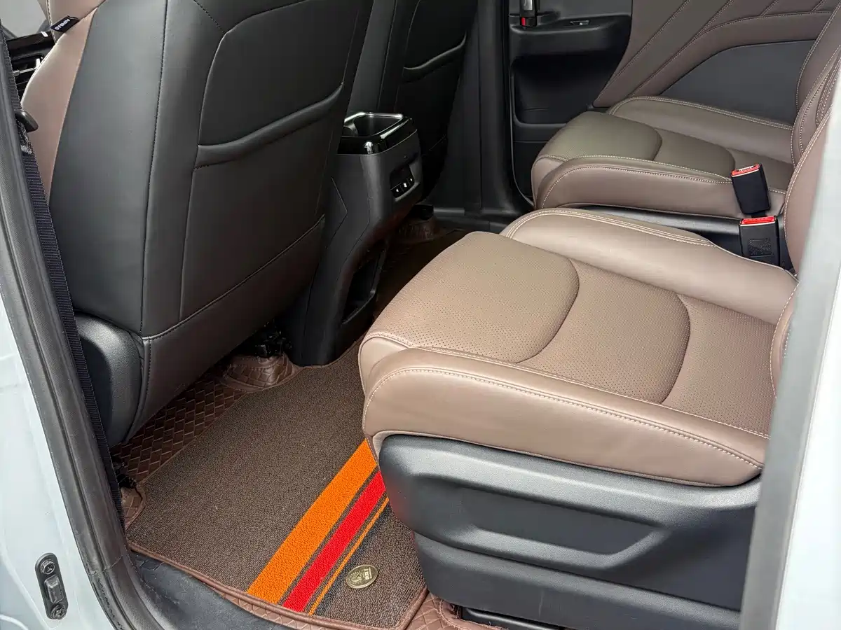 Wuling Motors Xingguang 730 New Energy 2025 2025 Model Plug-in Hybrid Base Version