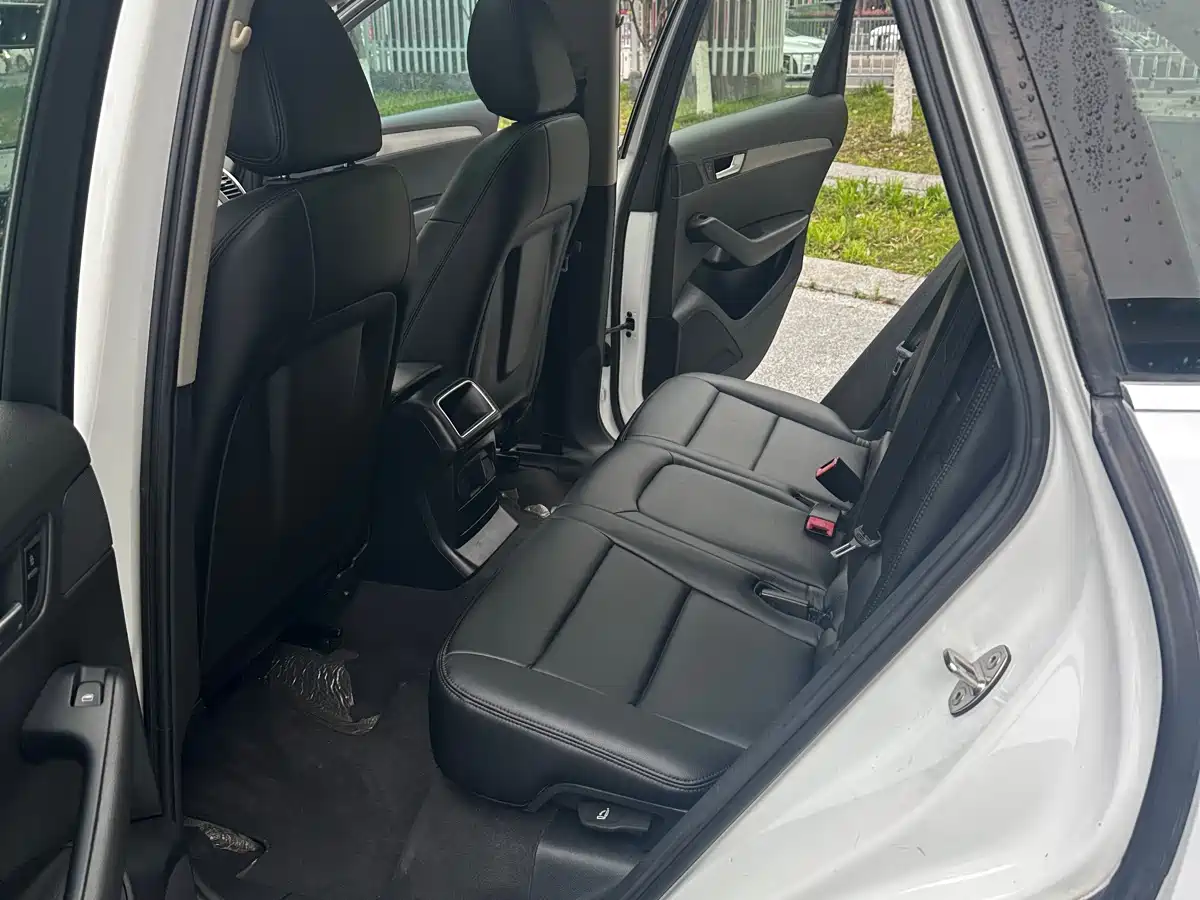 Audi Q5 2011 2.0TFSI Comfort фото 10