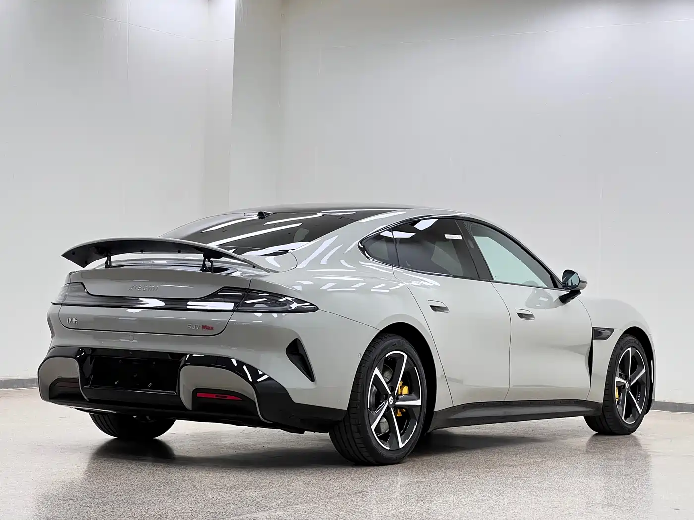 XIAOMI CAR XIAOMI SU7