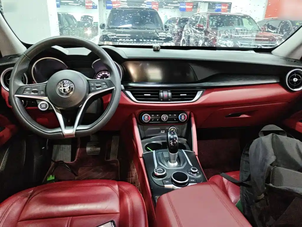 Alfa Romeo Stelvio 2017 2017 2.0T 200HP Elite