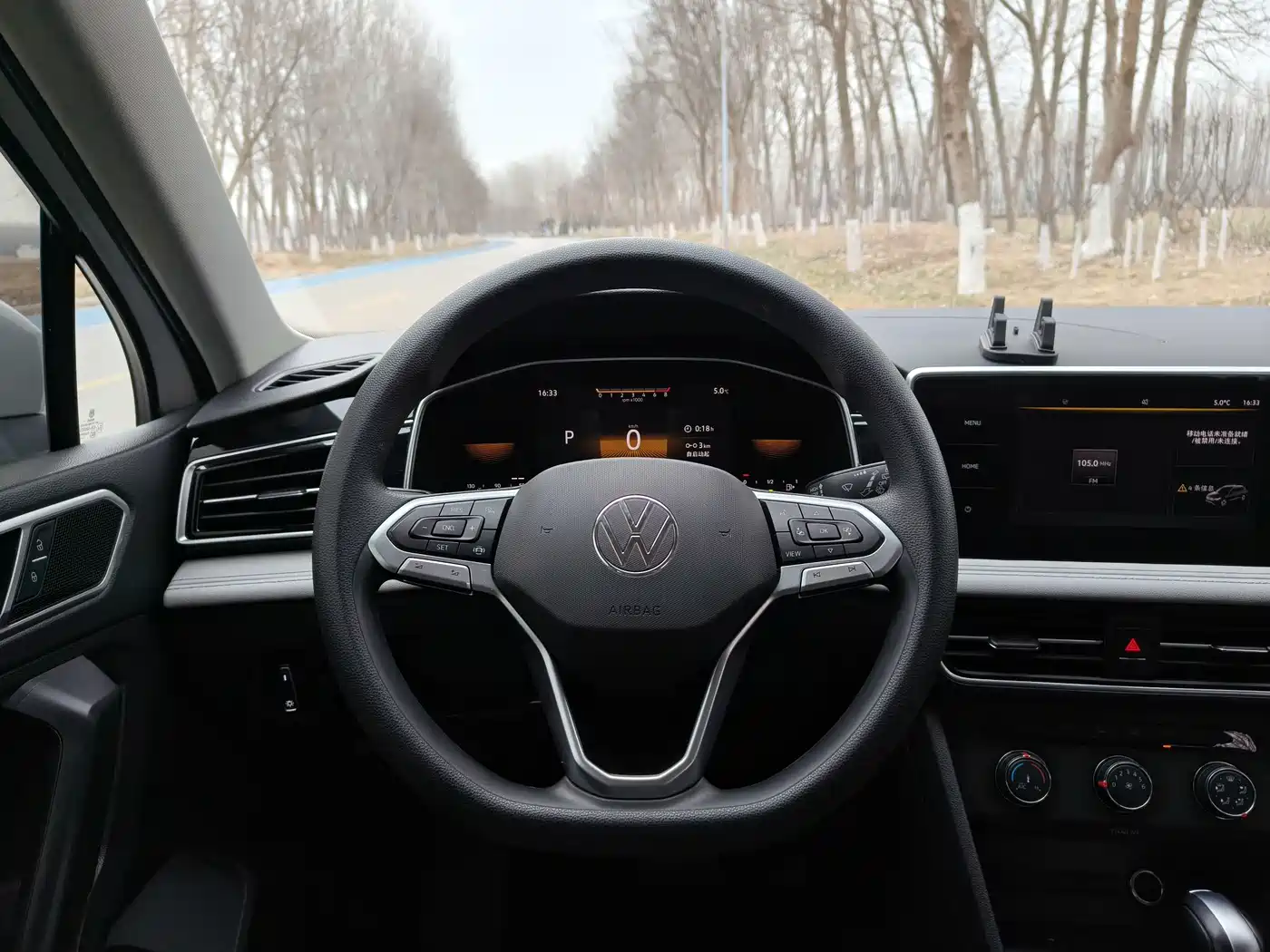 Volkswagen Tiguan L 2022 330TSI Automatic 2WD Comfort Edition фото 16
