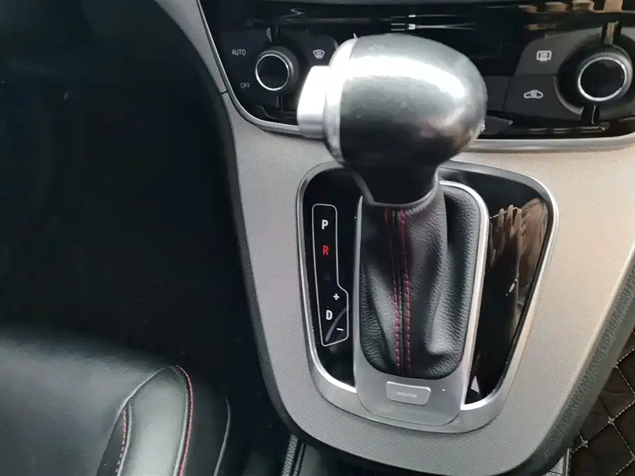 Haval M6 2017 1.5T Automatic 2WD Elite фото 16