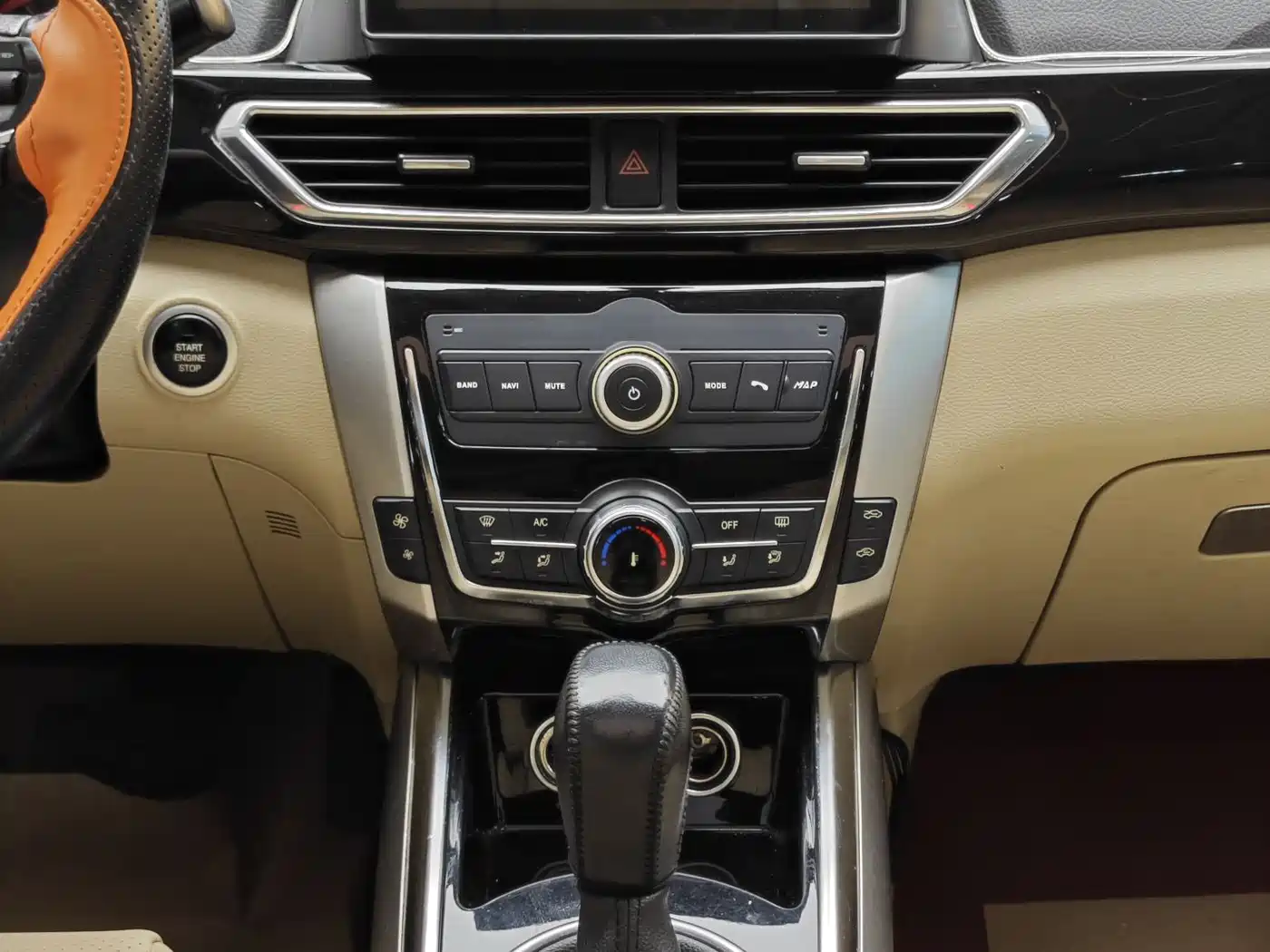 Zotye Damai X5 2016 2017 Upgrade 1.5T CVT Magistrate