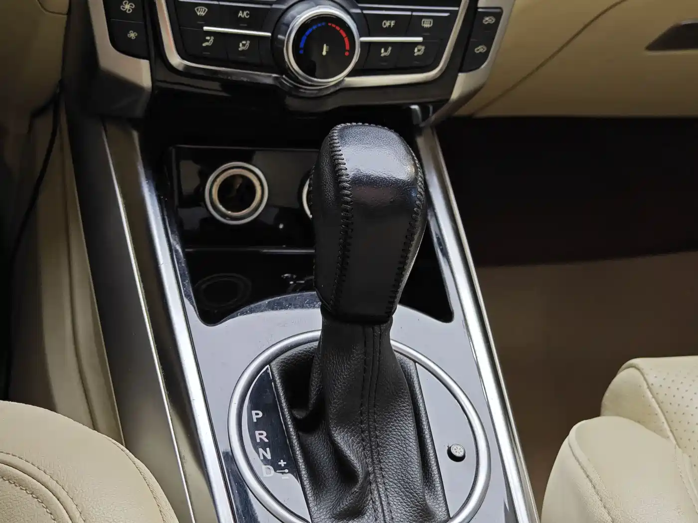 Zotye Damai X5 2016 2017 Upgrade 1.5T CVT Magistrate