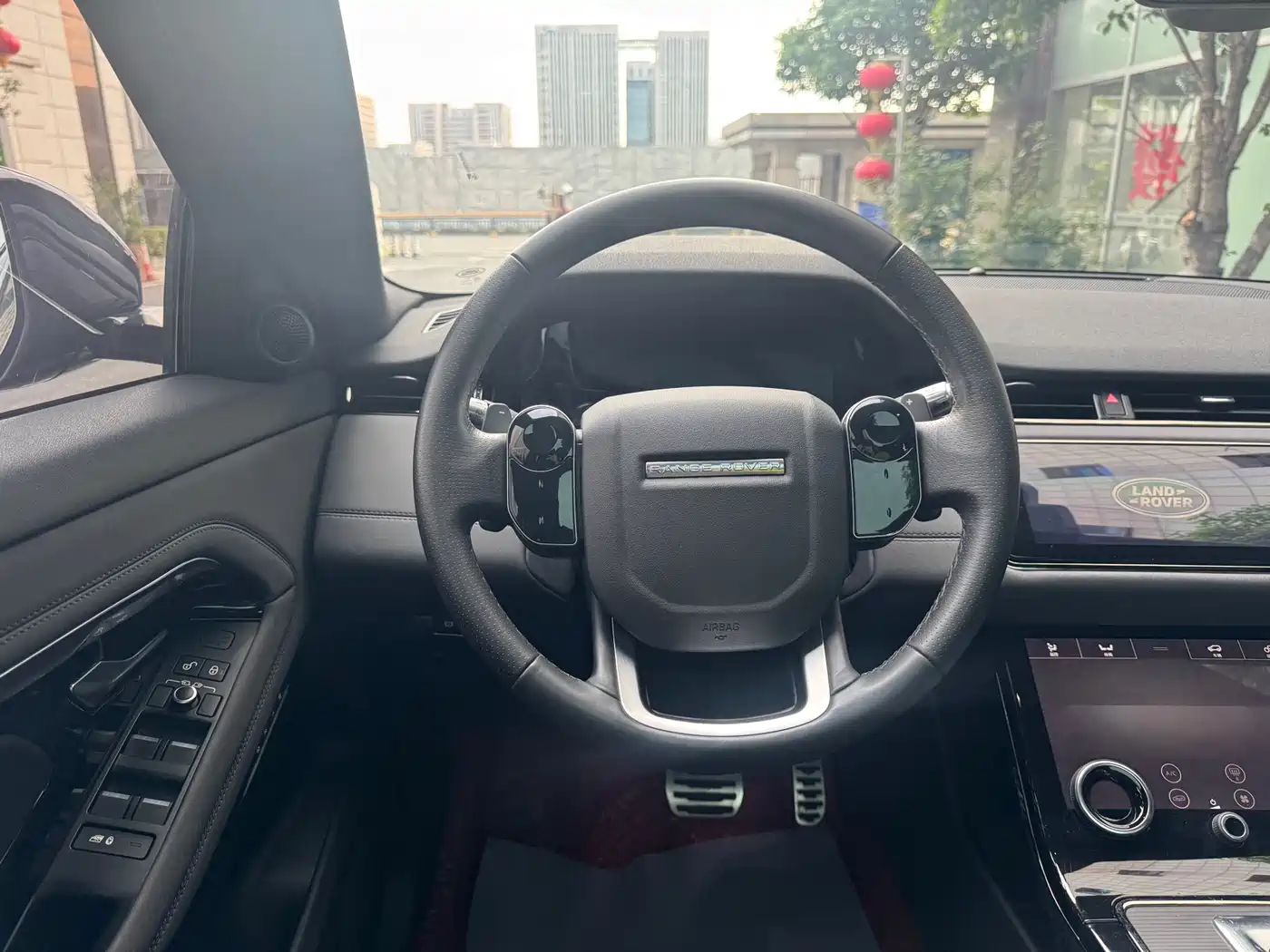 Land Rover Range Rover Evoque 2020 Model 249PS R-DYNAMIC S Gloss Black Sport Edition фото 20