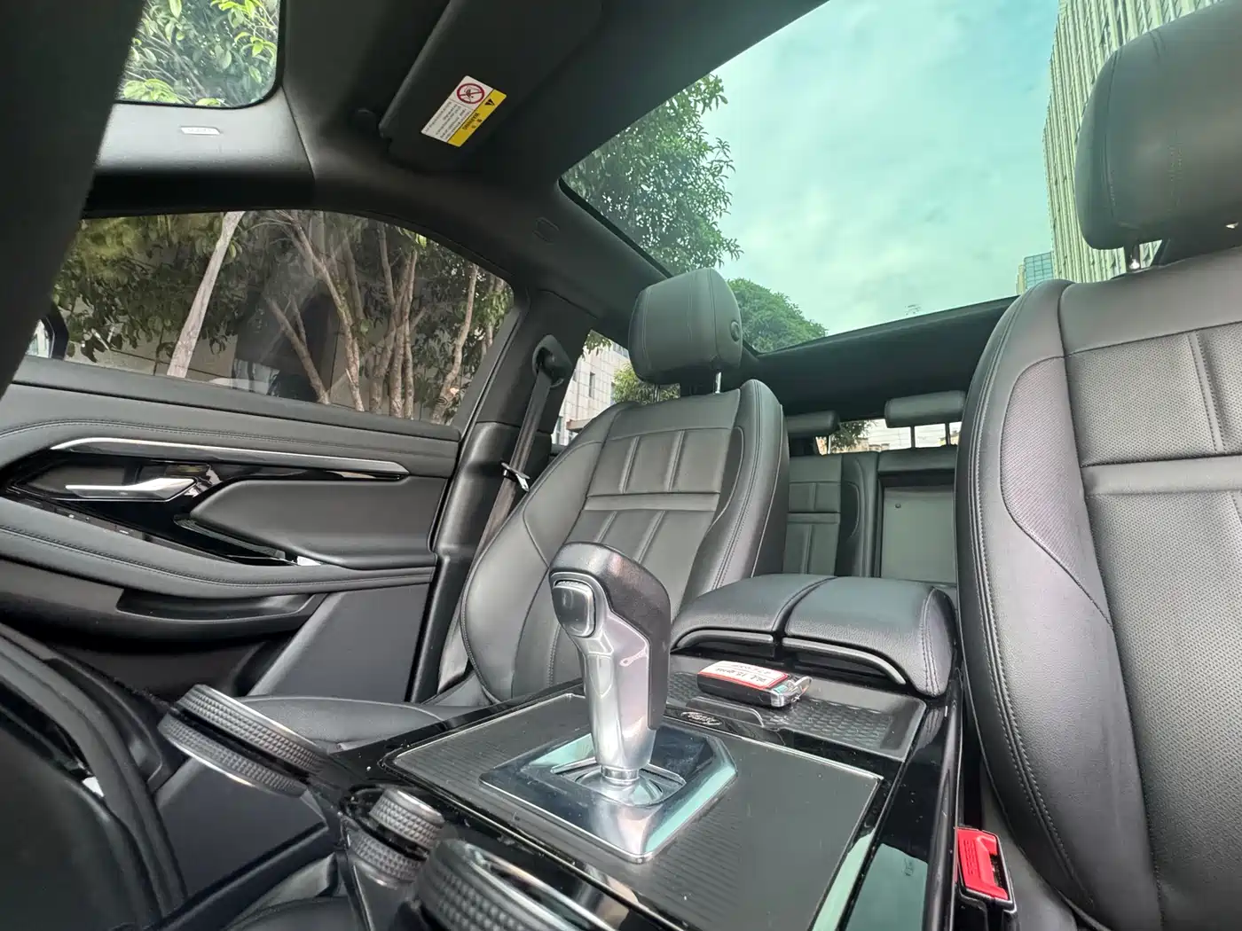Land Rover Range Rover Evoque 2020 Model 249PS R-DYNAMIC S Gloss Black Sport Edition фото 14