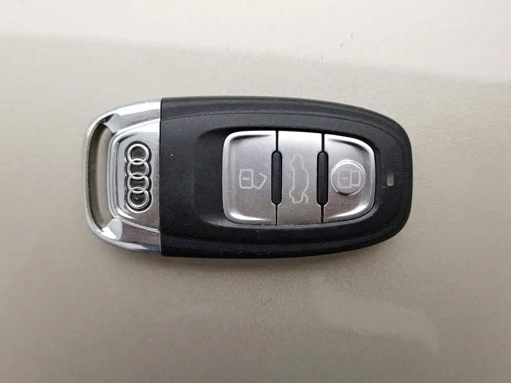 Audi A6L 2014 2014 30 FSI Comfort