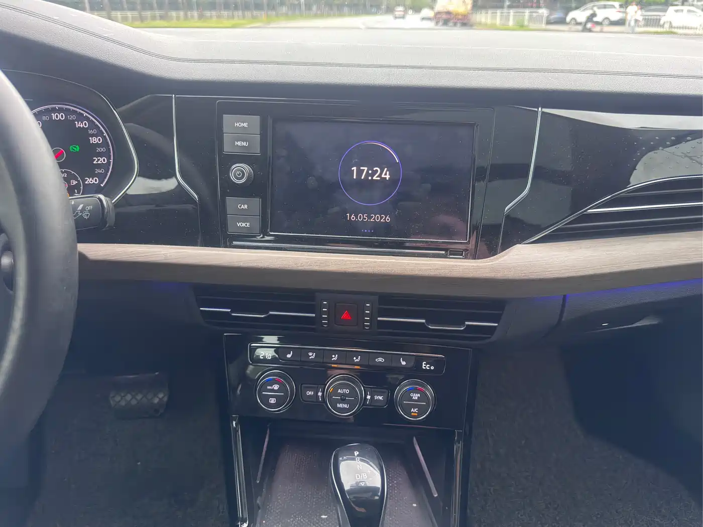 Volkswagen Passat New Energy 2019 430PHEV Hybrid Luxury Edition фото 17